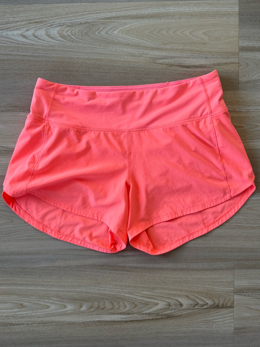 lululemon athletica | Women's Speed Up Short | Size 6